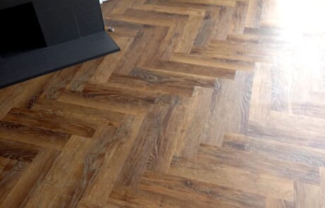 Elements-LVT-Rich-Reclaimed-Oak-Herringbone-3