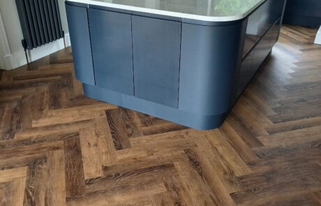 Elements-LVT-Rich-Reclaimed-Oak-Herringbone